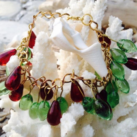 Green and Red Glass Drop Charms Bracelet - Picture 2 of 4